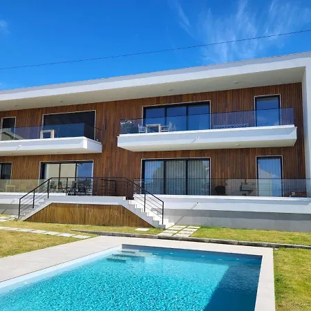 דירה Silver Coast Luxe With 3 Bedrooms, 2 Bathrooms And A Beautiful View On The Swimmingpool In A Cosy Coastvillage Between The Famous Surfplaces Peniche And Nazare פוז דו ארליו