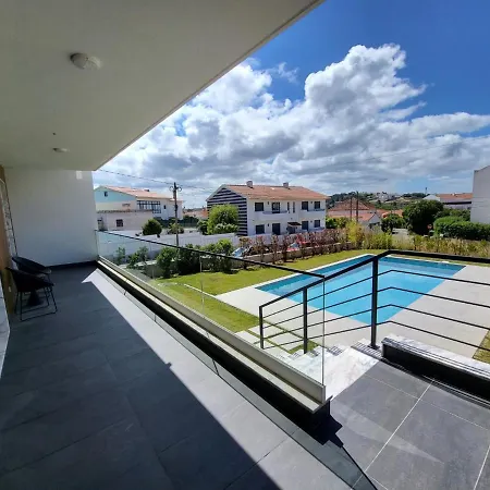 Apartment Silver Coast: Luxe Coastal Retreat With Pool Views *