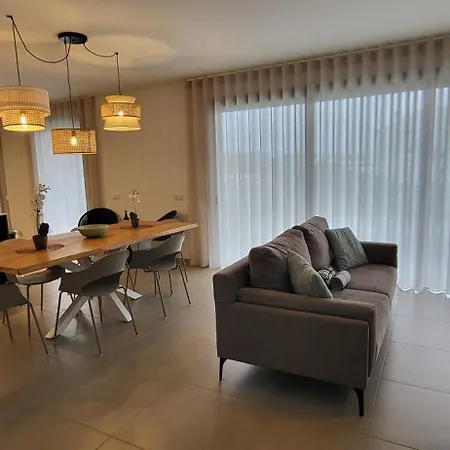 Silver Coast Luxe With 3 Bedrooms, 2 Bathrooms And A Beautiful View On The Swimmingpool In A Cosy Coastvillage Between The Famous Surfplaces Peniche And Nazare *