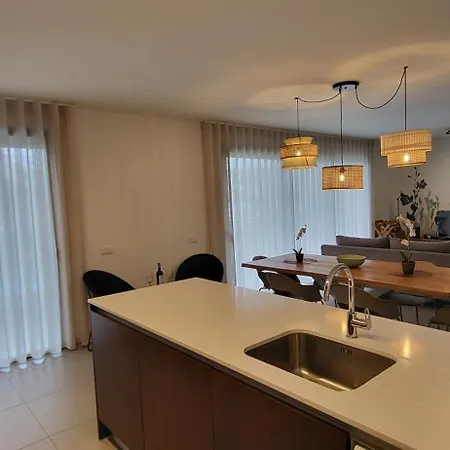 Silver Coast: Luxe Coastal Retreat With Pool Views Foz do Arelho
