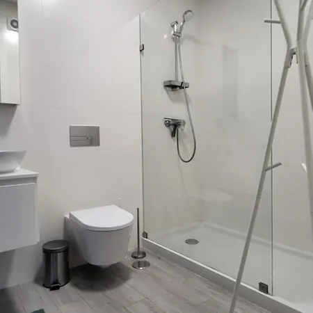 דירה Silver Coast Luxe With 3 Bedrooms, 2 Bathrooms And A Beautiful View On The Swimmingpool In A Cosy Coastvillage Between The Famous Surfplaces Peniche And Nazare פוז דו ארליו